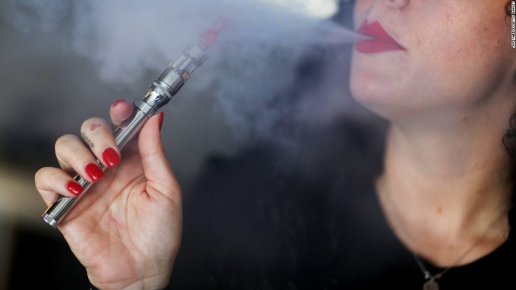 Vaping Vs Smoking – It’s Like Clean Green Smoke Vs Toxic Fumes