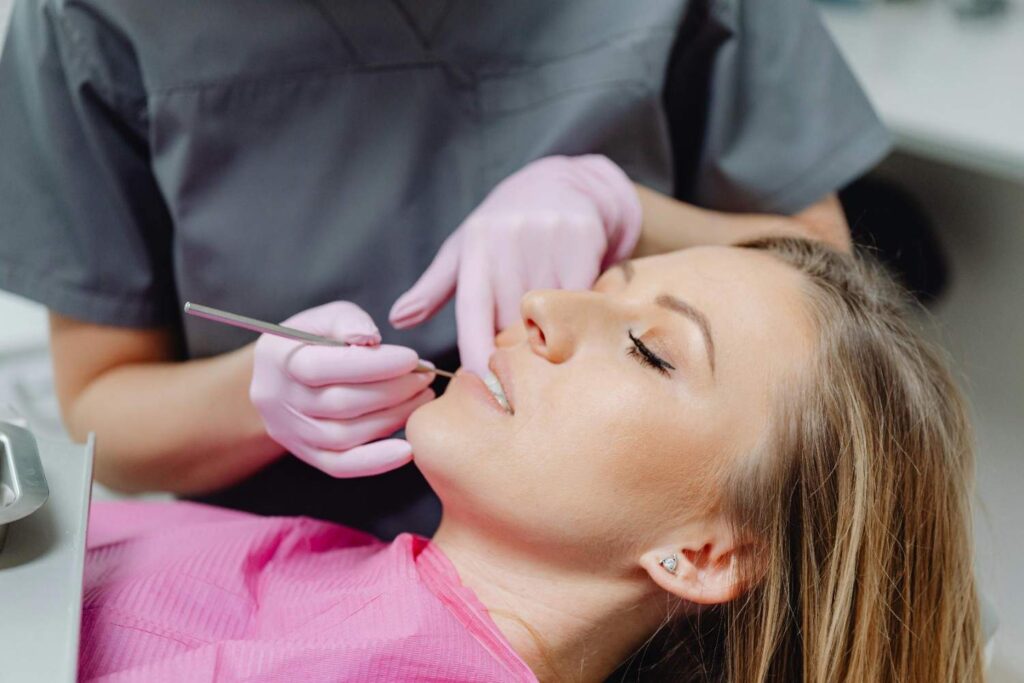 How to Choose the Best Dentist at Dental Clinics in Abu Dhabi